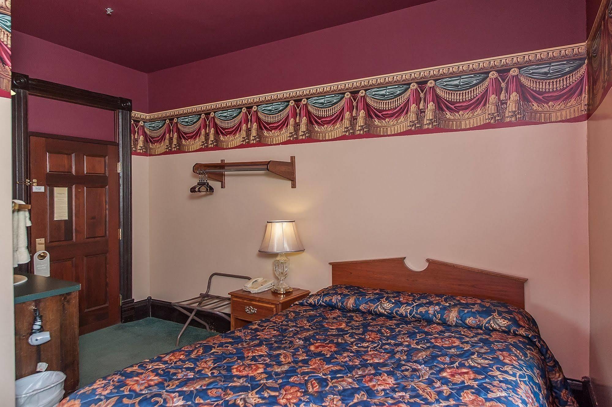 Historic Iron Horse Inn - Дедвуд Екстер'єр фото